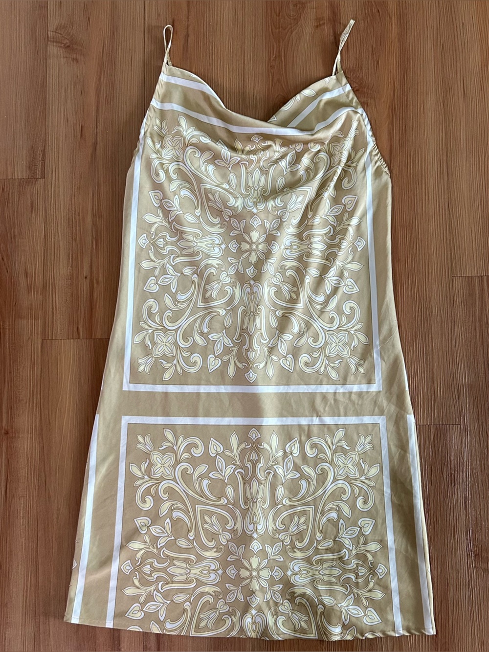 Forever 21 Beige and White Paisley Bandana Print Mini Slip Dress - Picture 1 of 6